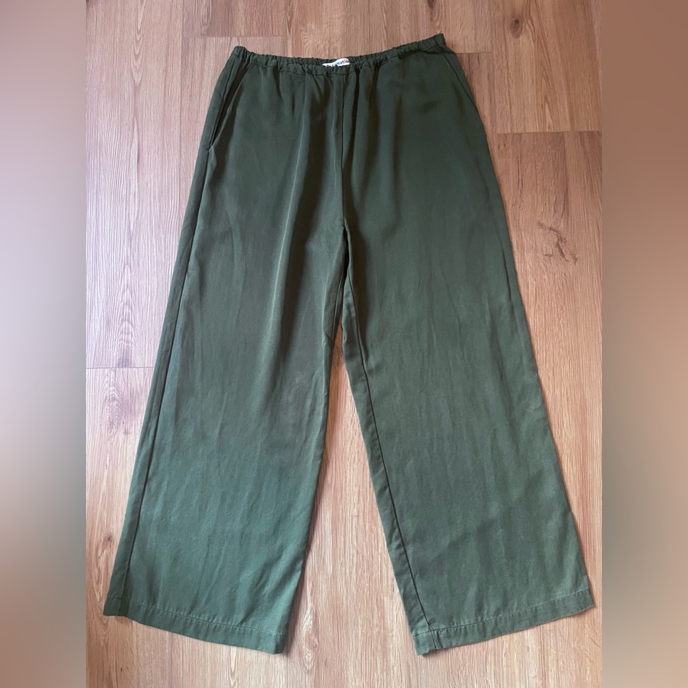 Reformation tencel lyocell wide leg forest green pants, L